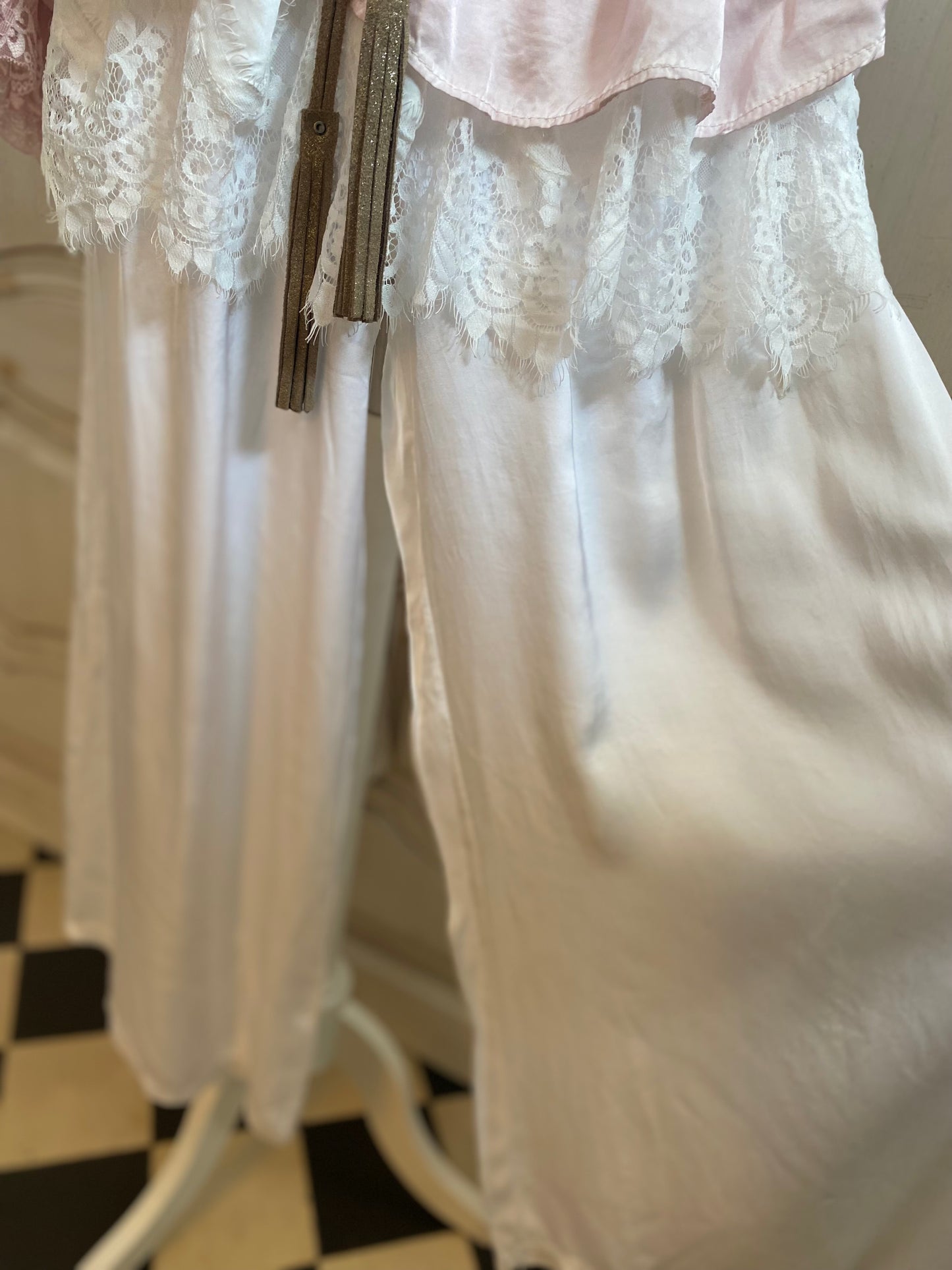 Tenue Angelique 5 P du 42 au 48