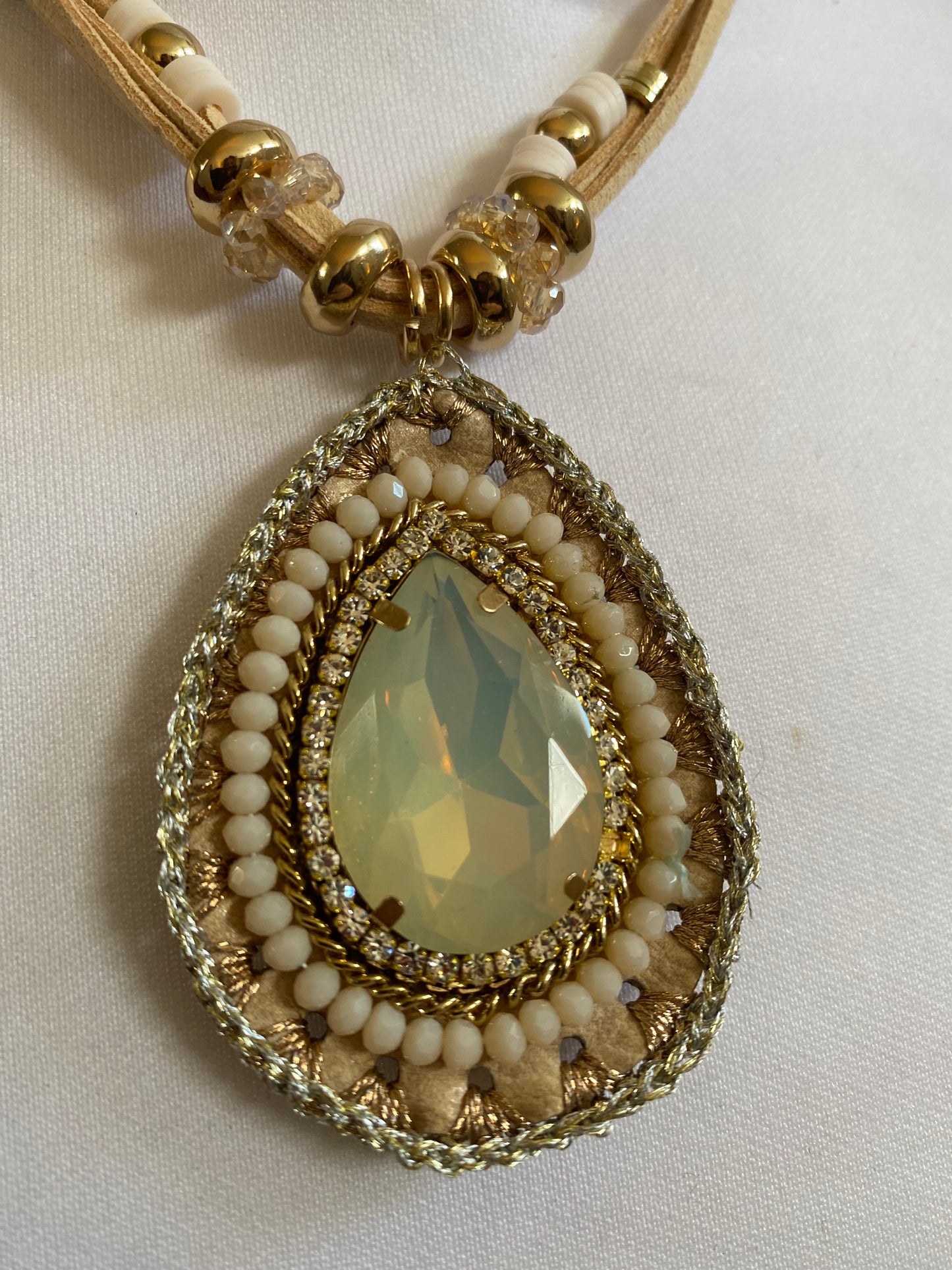 Collier Cristal crème