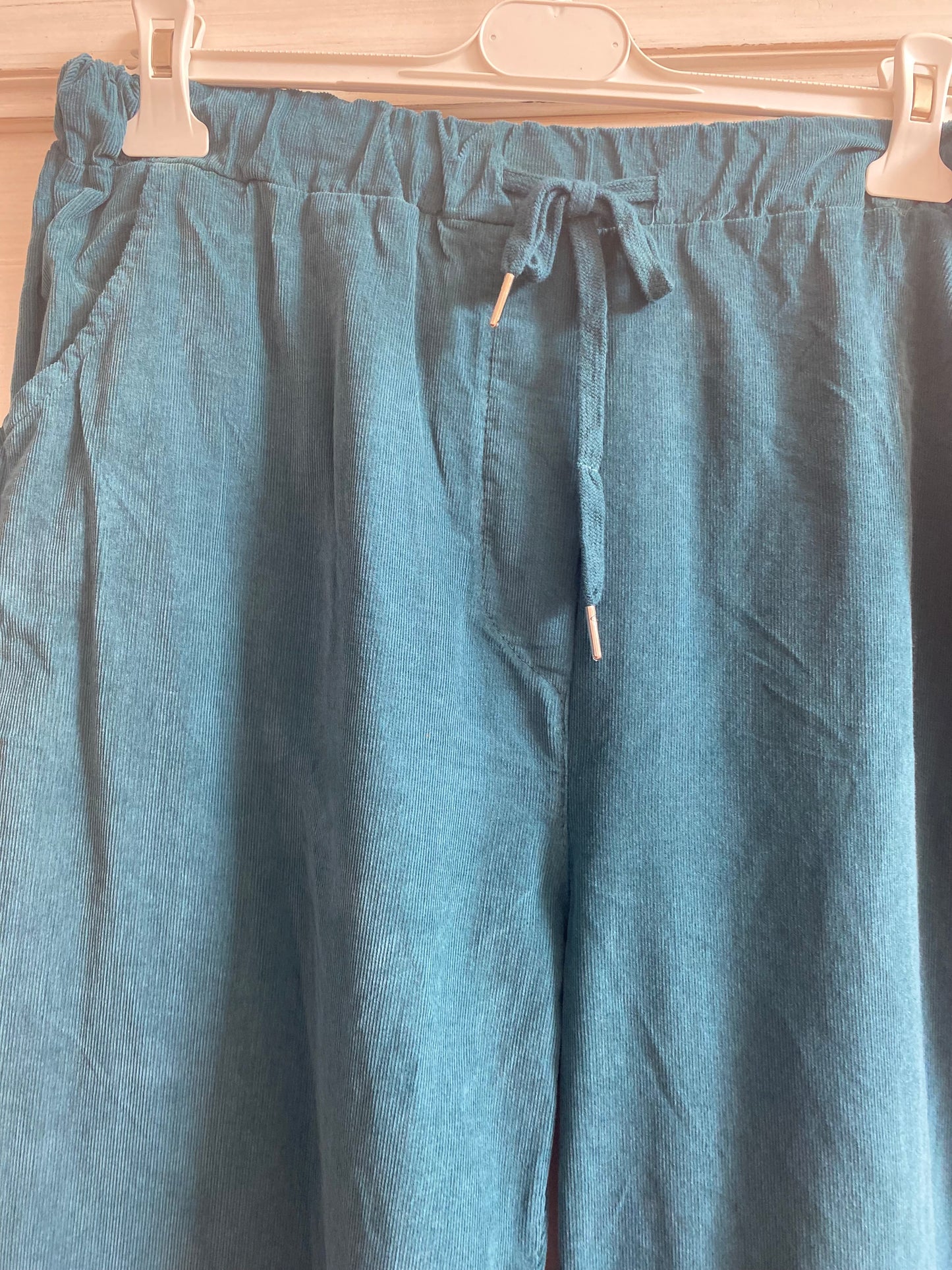 Pantalon velours canard convient du 42 au 48