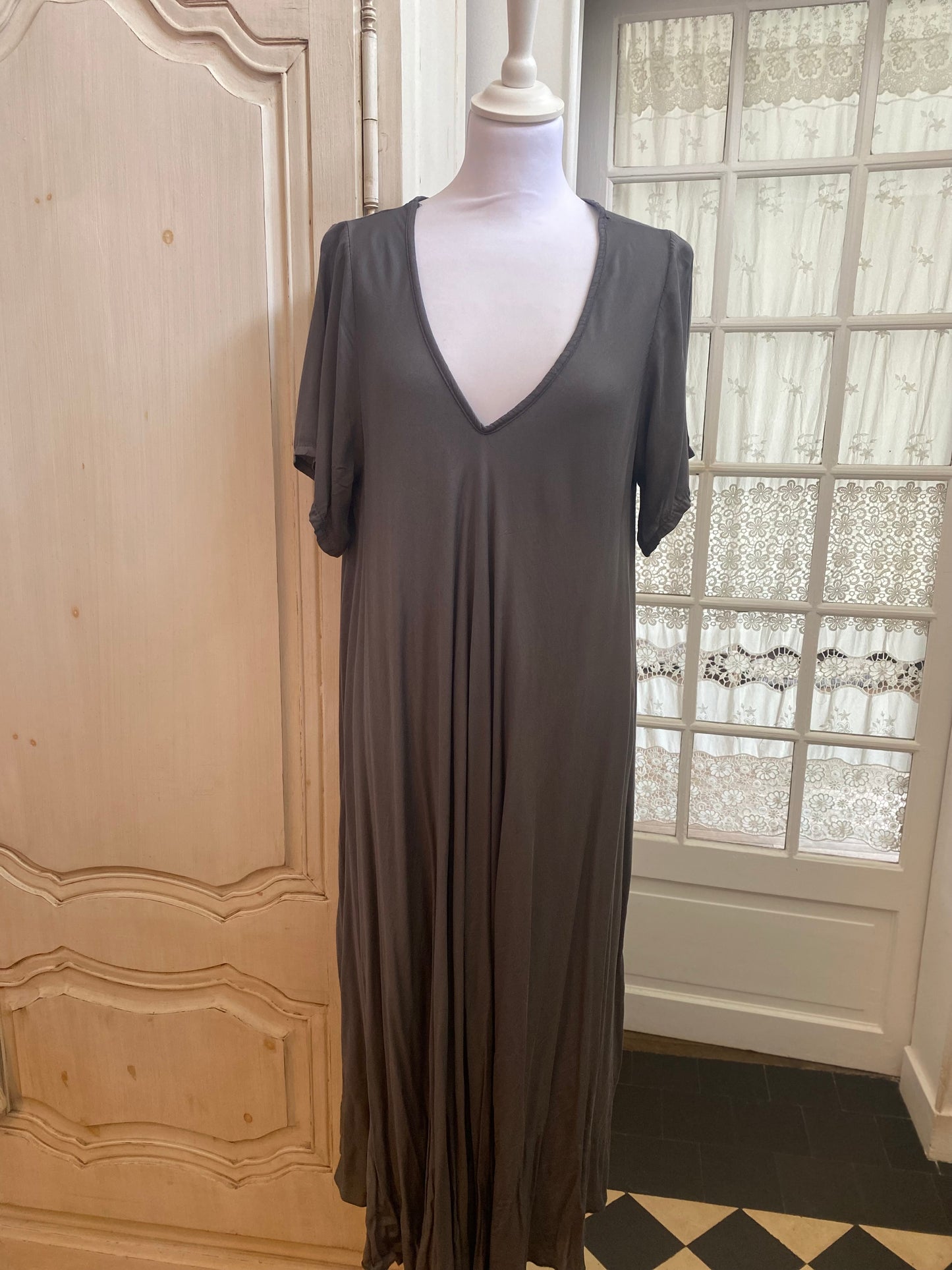 Robe Eloïse Grise convient du 38 au 50/52 