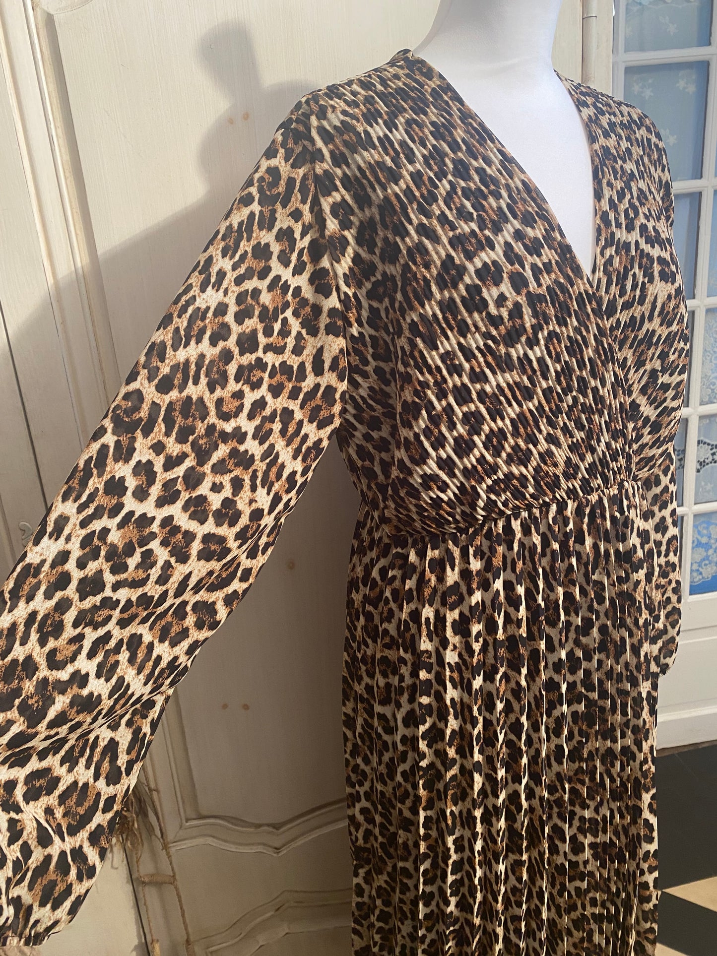 Robe panthère convient du 42 au 48