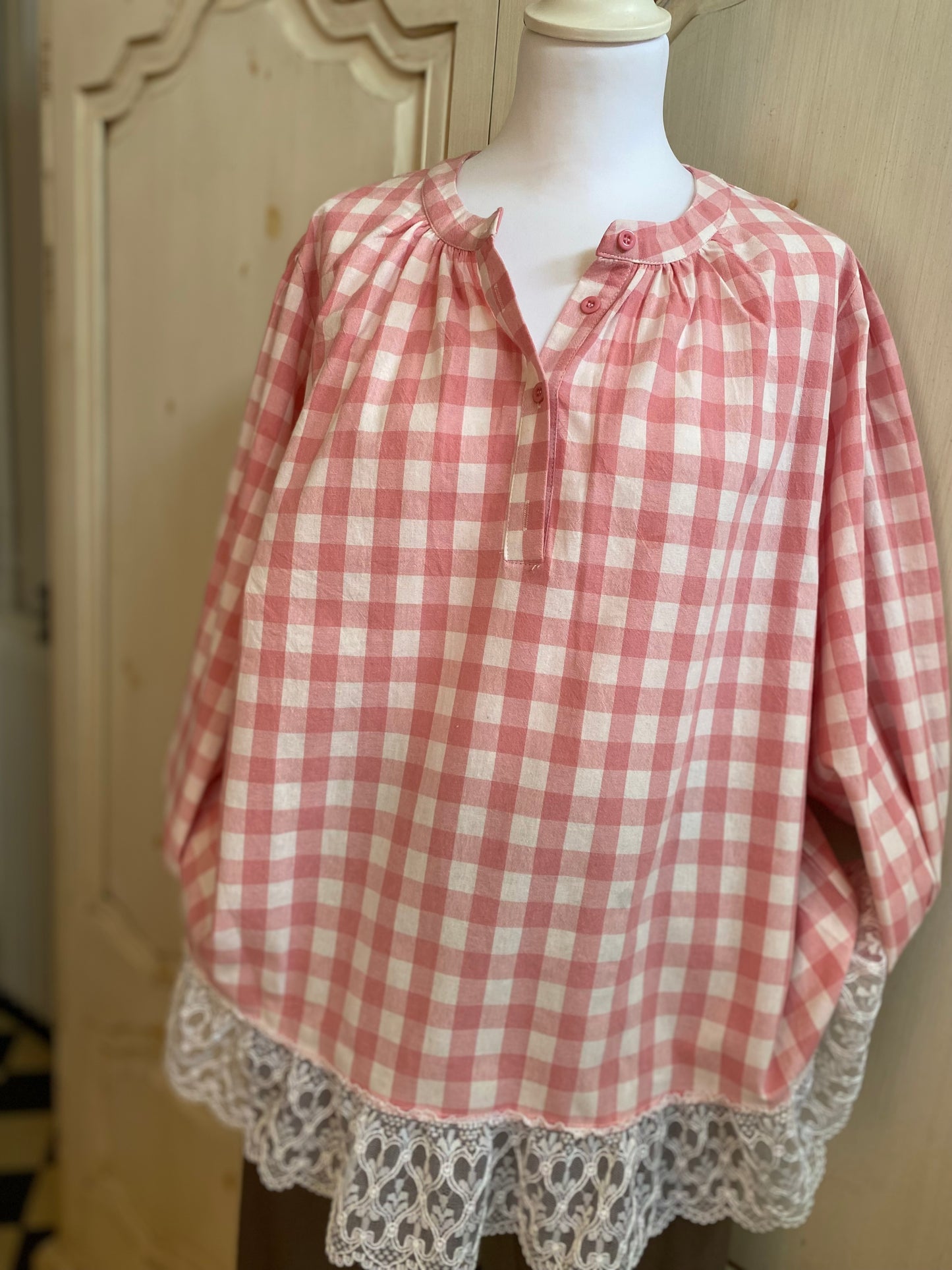 Blouse B.B convient du 40 au 46
