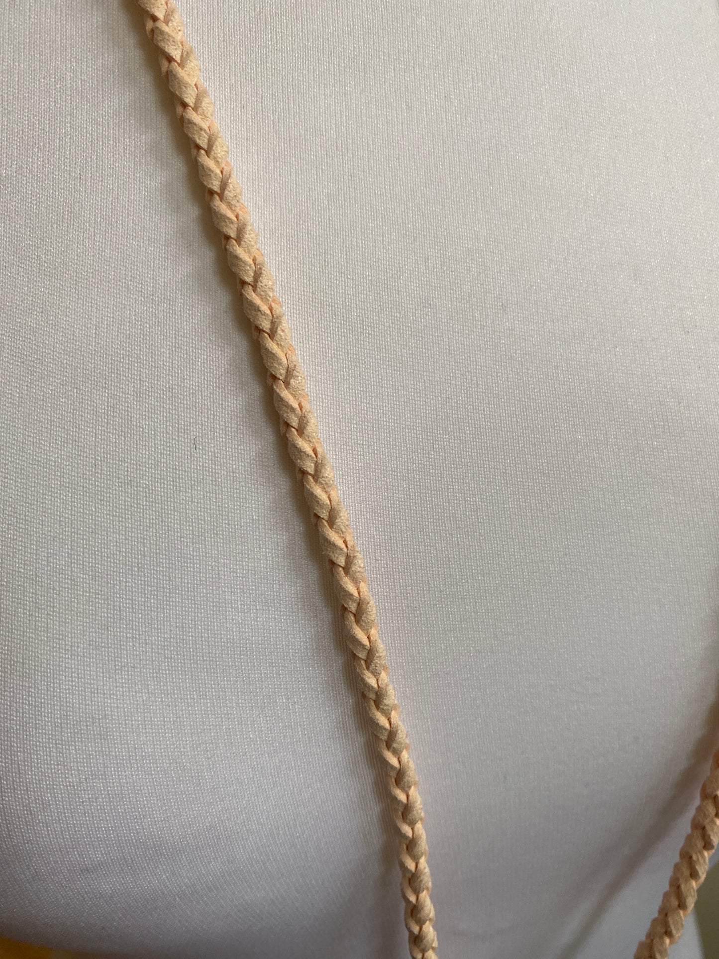 Collier porte bonheur rose