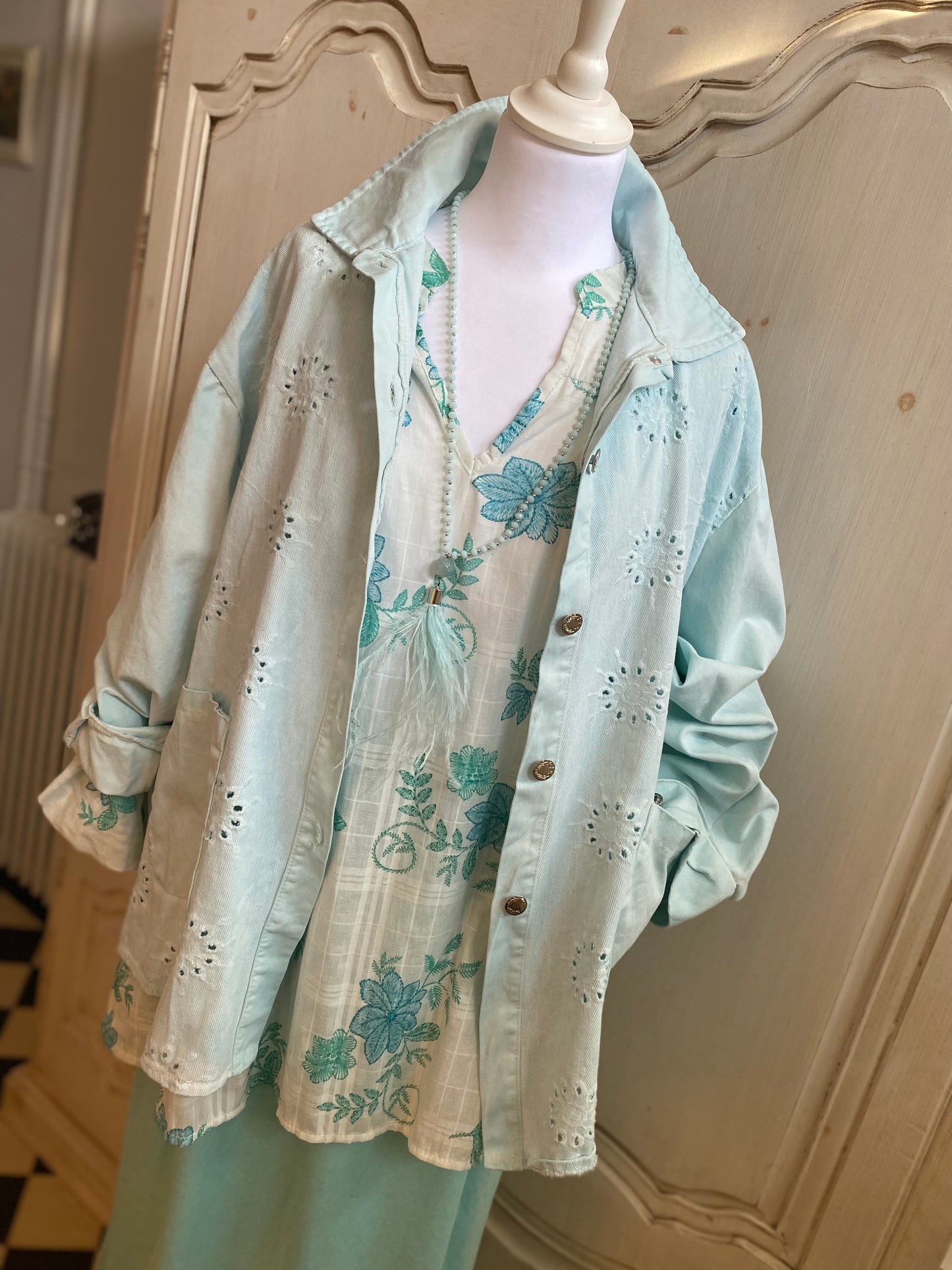 Tenue Aqua 4 pièces convient du 42 au 50