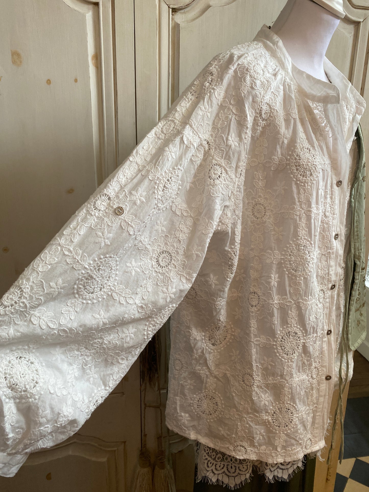 Tenue Louise 4 pièces du 40 au 48
