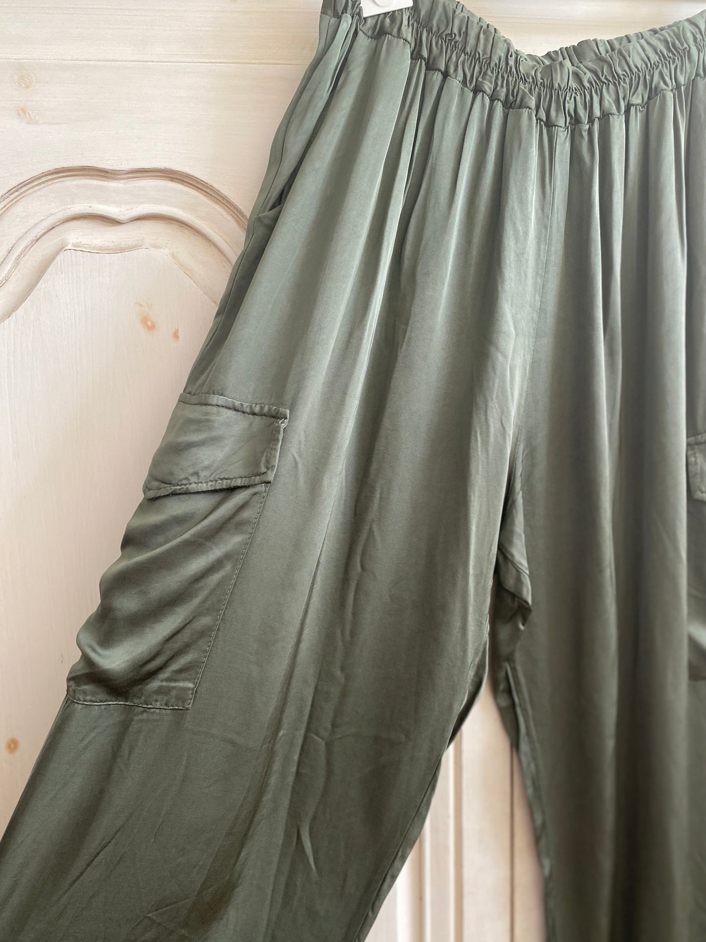 Cargo kaki du 42 au 48+