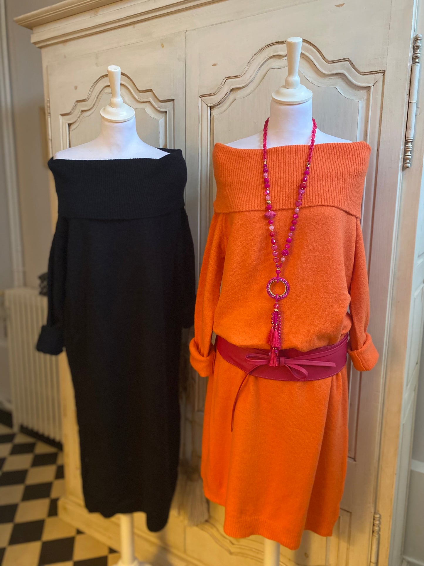 Robe Cassandre noir convient du 40 au 46/48