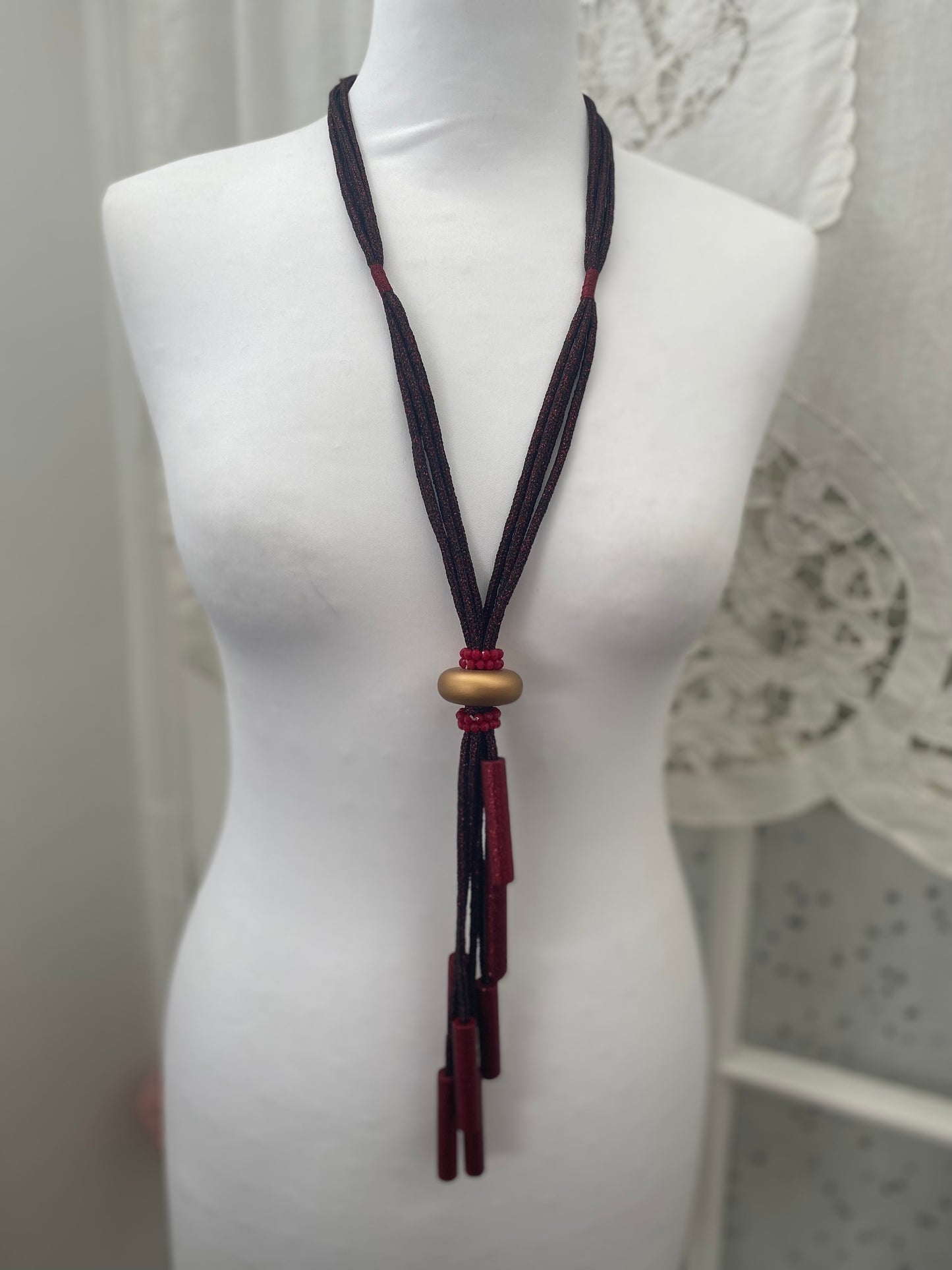 Collier Cravate bordeaux