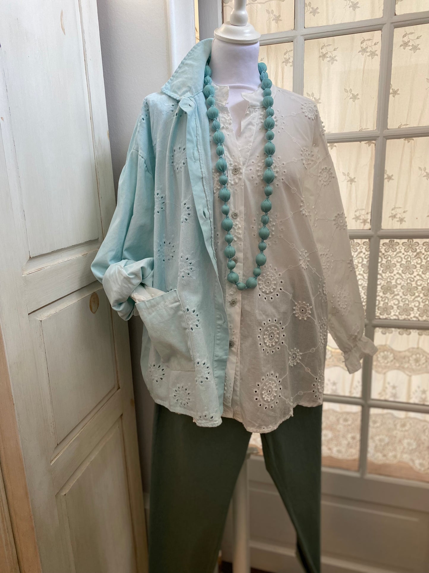 Tenue Aqua 4 pièces convient du 42 au 48