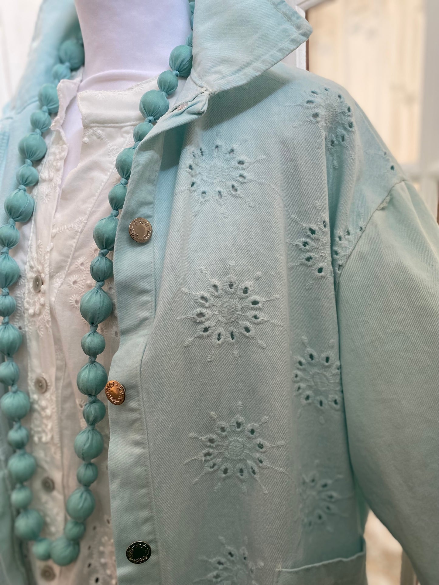 Tenue Aqua 4 pièces convient du 42 au 48