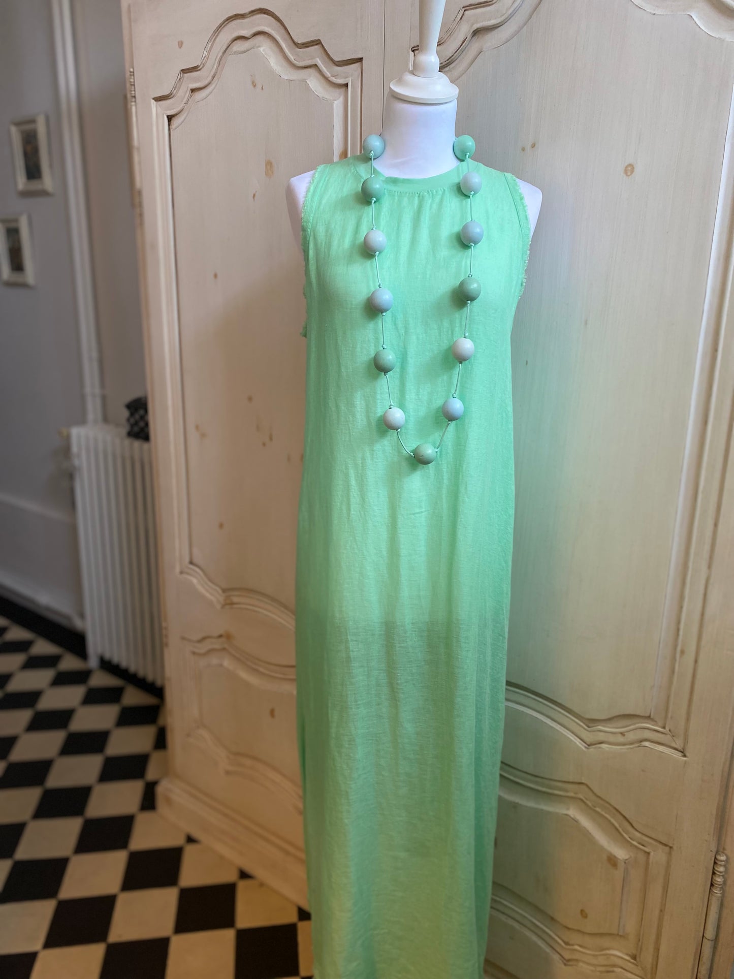 Robe Pomma convient du 36 au 46 