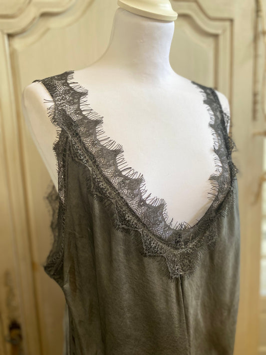 Top Soie gris convient du 42 au 50