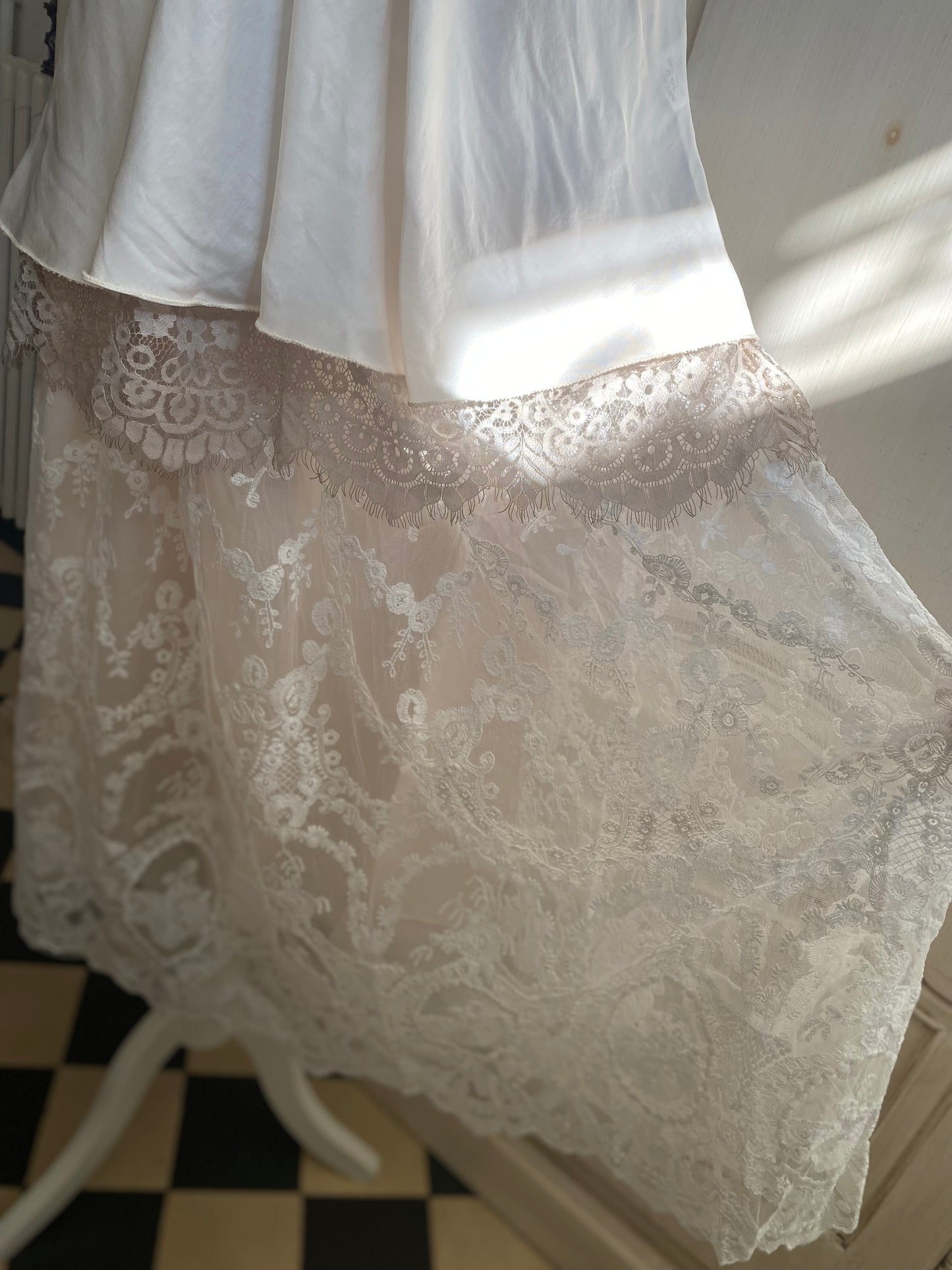 Tenue Louise 4 pièces du 38 au 46