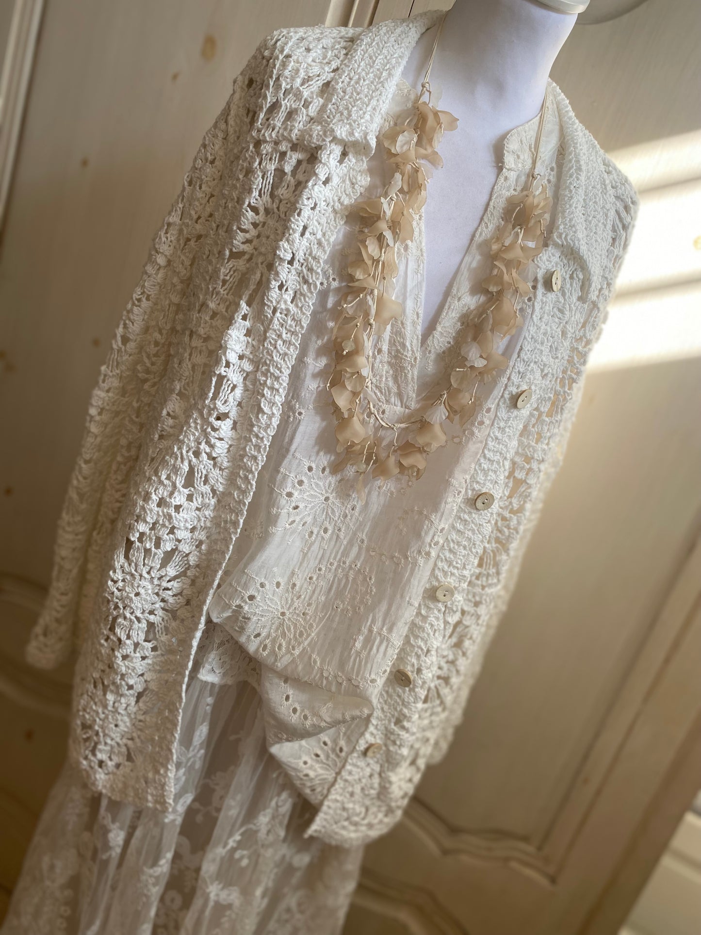 Tenue Loona 4 pièces convient du 38 au 46