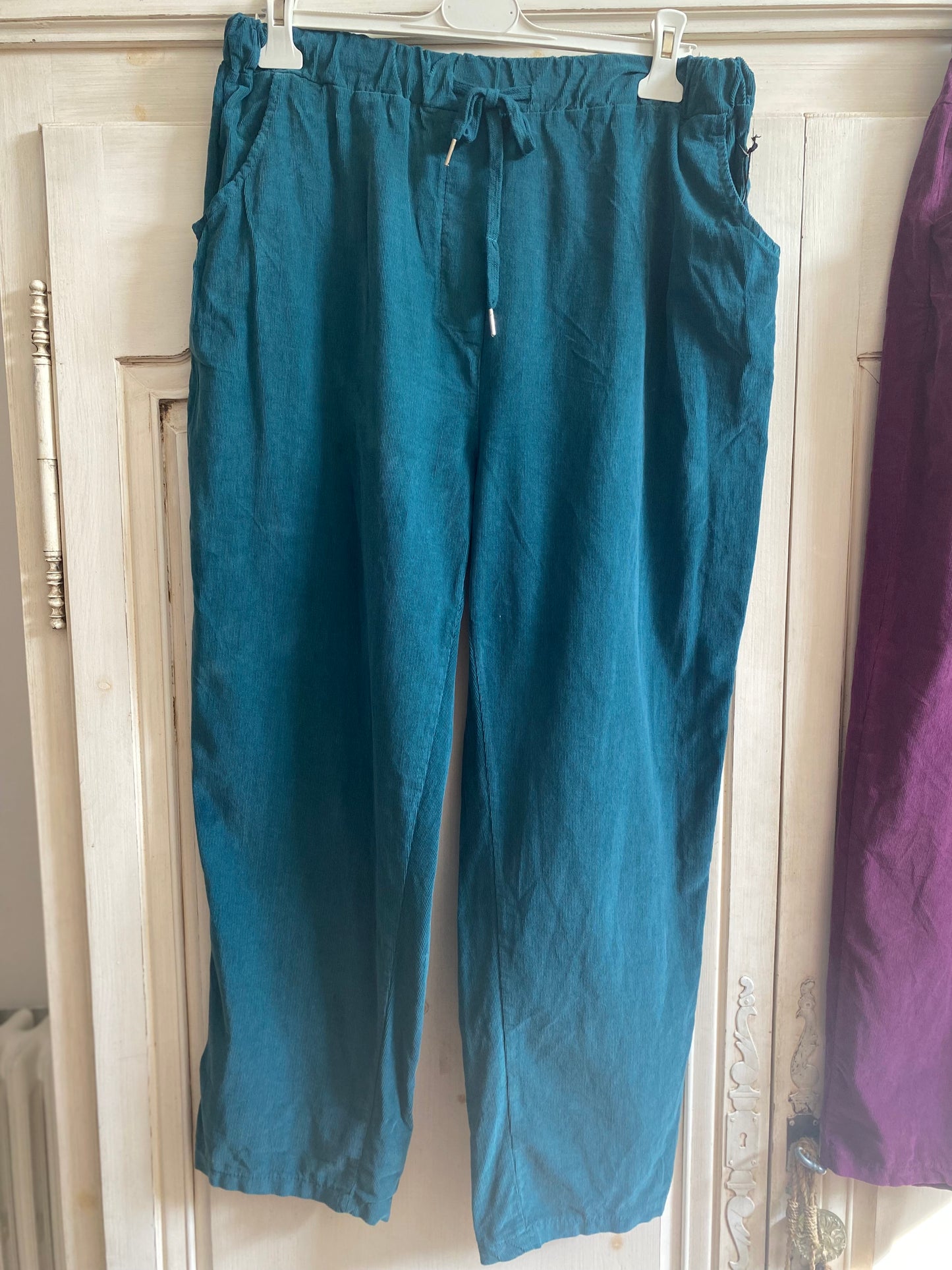 Pantalon velours canard convient du 42 au 48