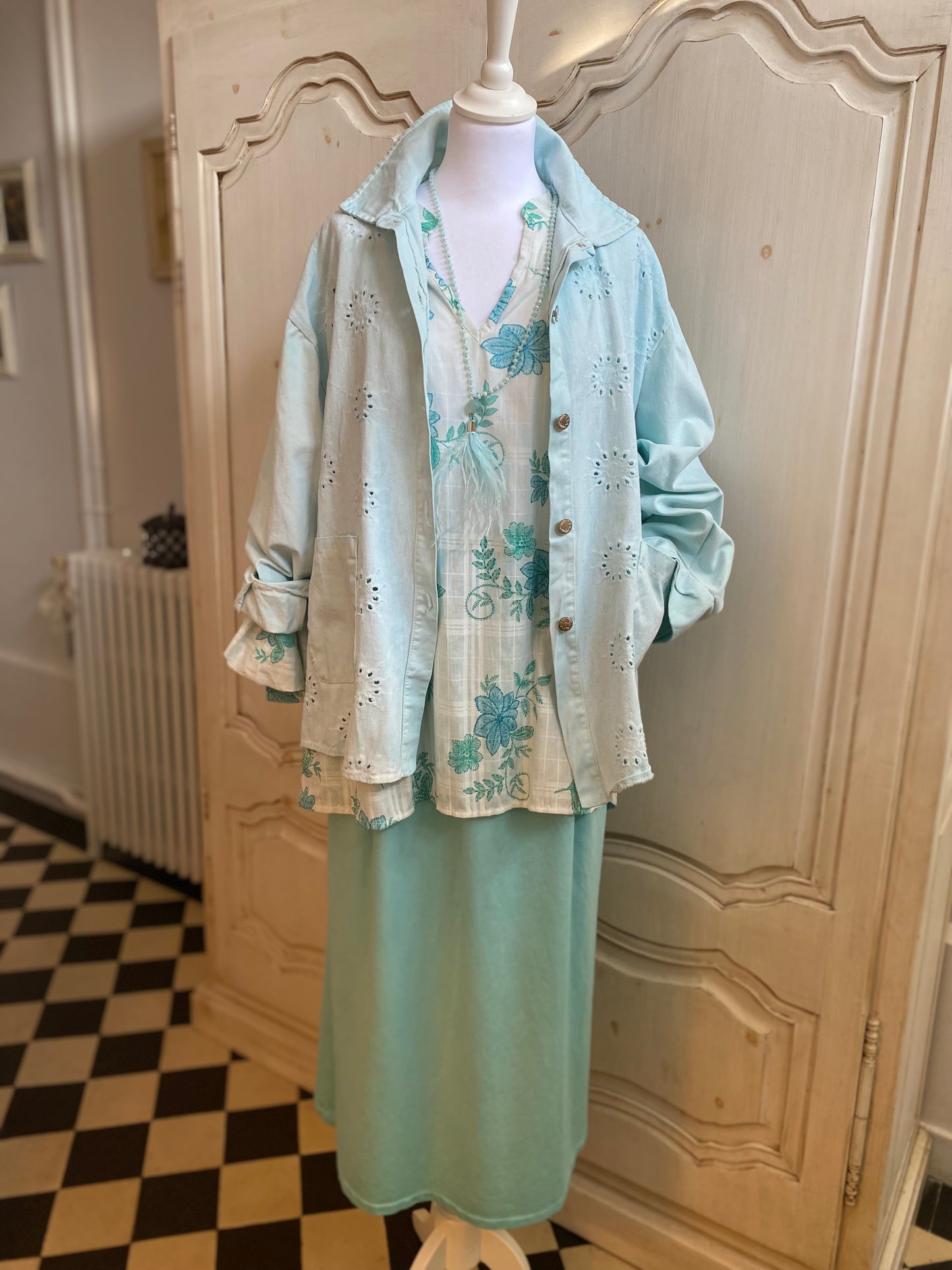 Tenue Aqua 4 pièces convient du 42 au 50