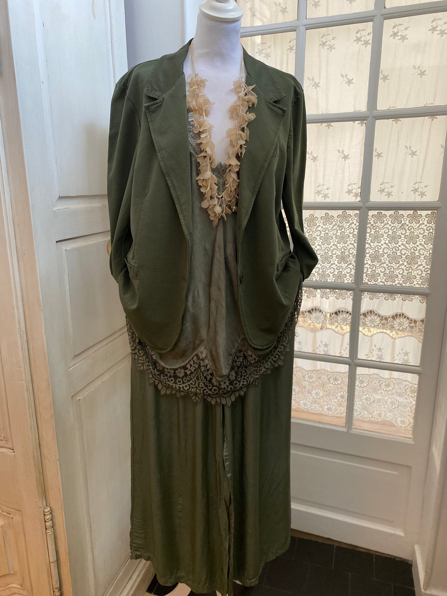 Tenue Bony 4 pièces convient du 42 au 50