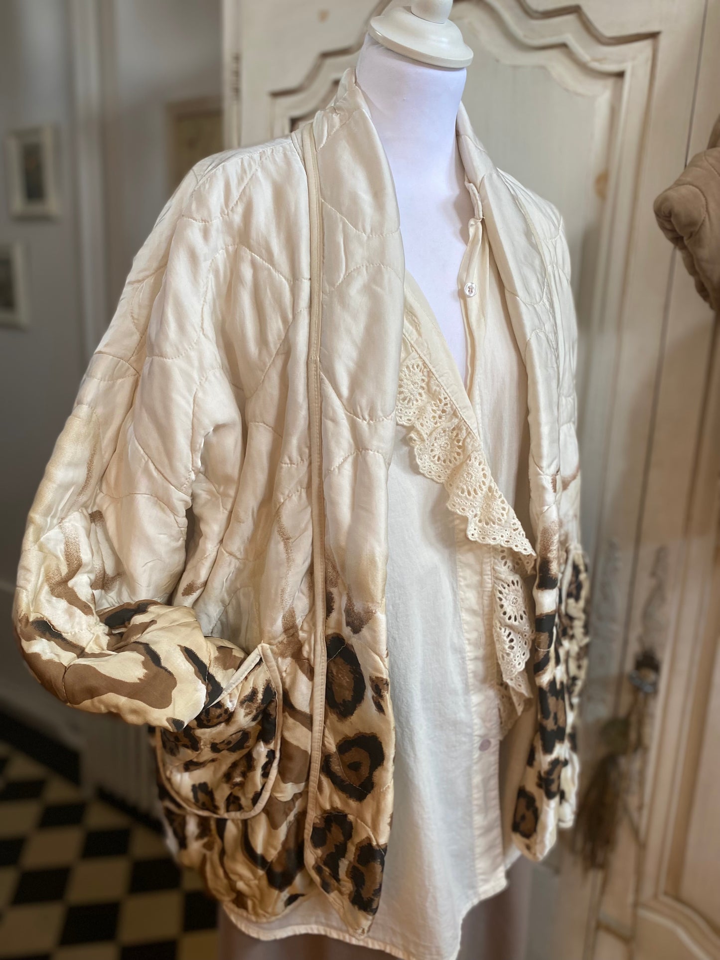 Veste crème convient du 40 au 46