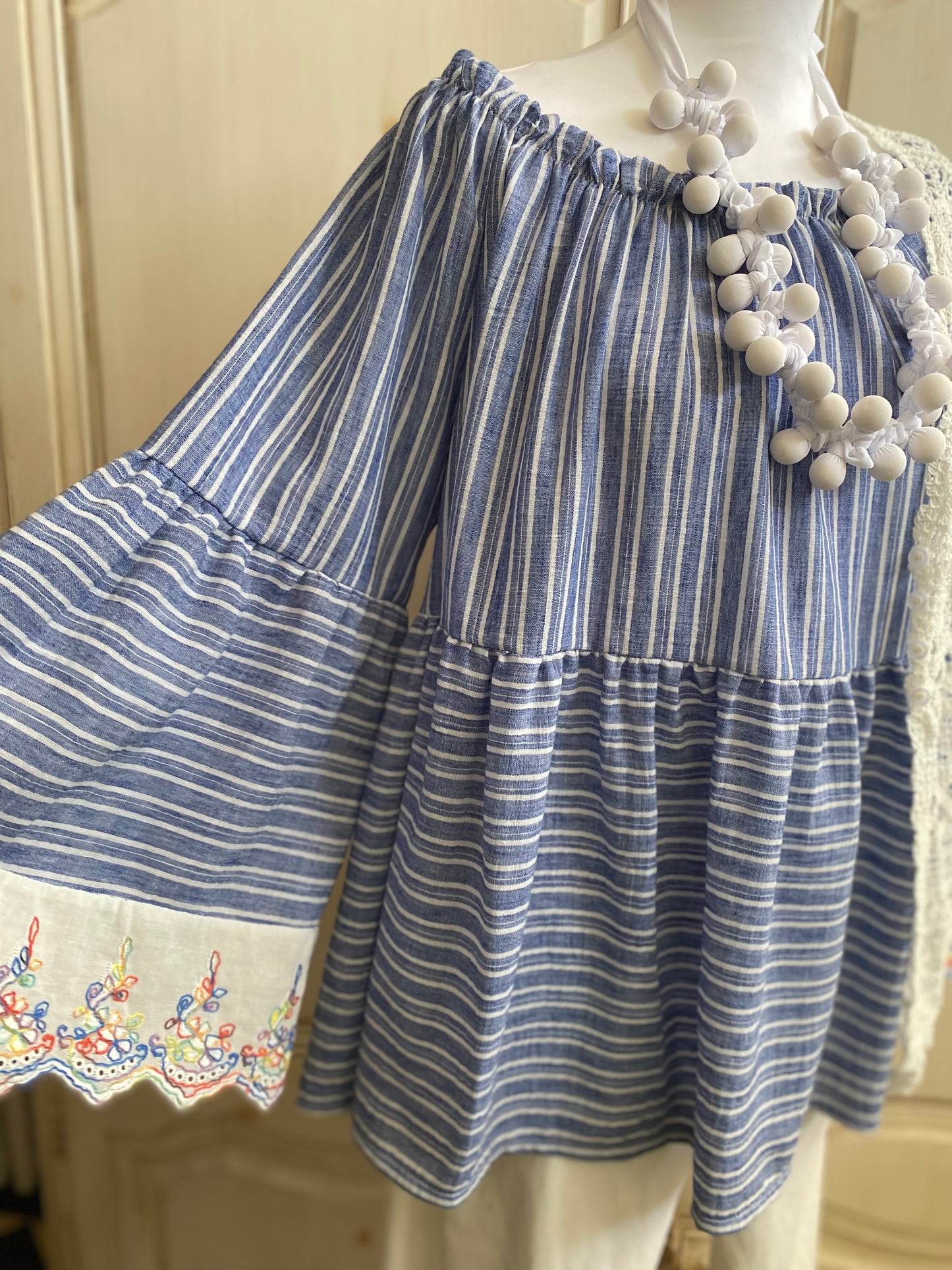 Tenue Lilia 4 pieces convient du 40 au 46