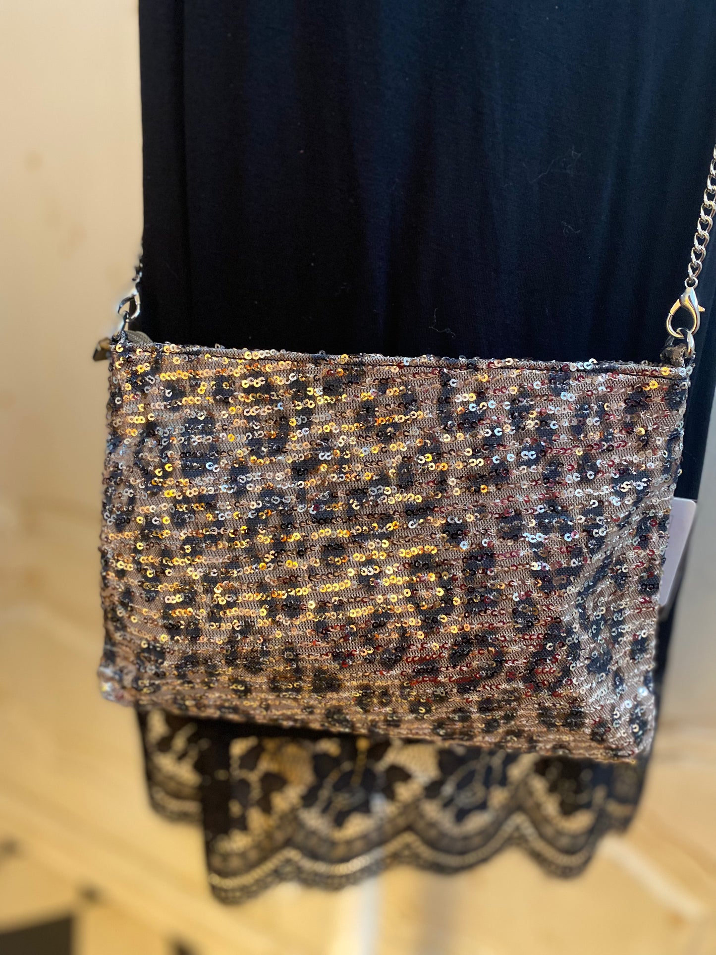 Pochette panthère taupe pailletée