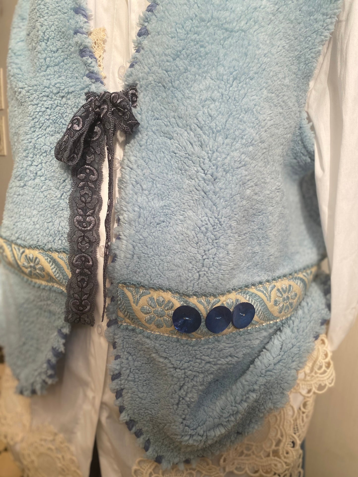 Gilet Bleu convient du 40 au 46