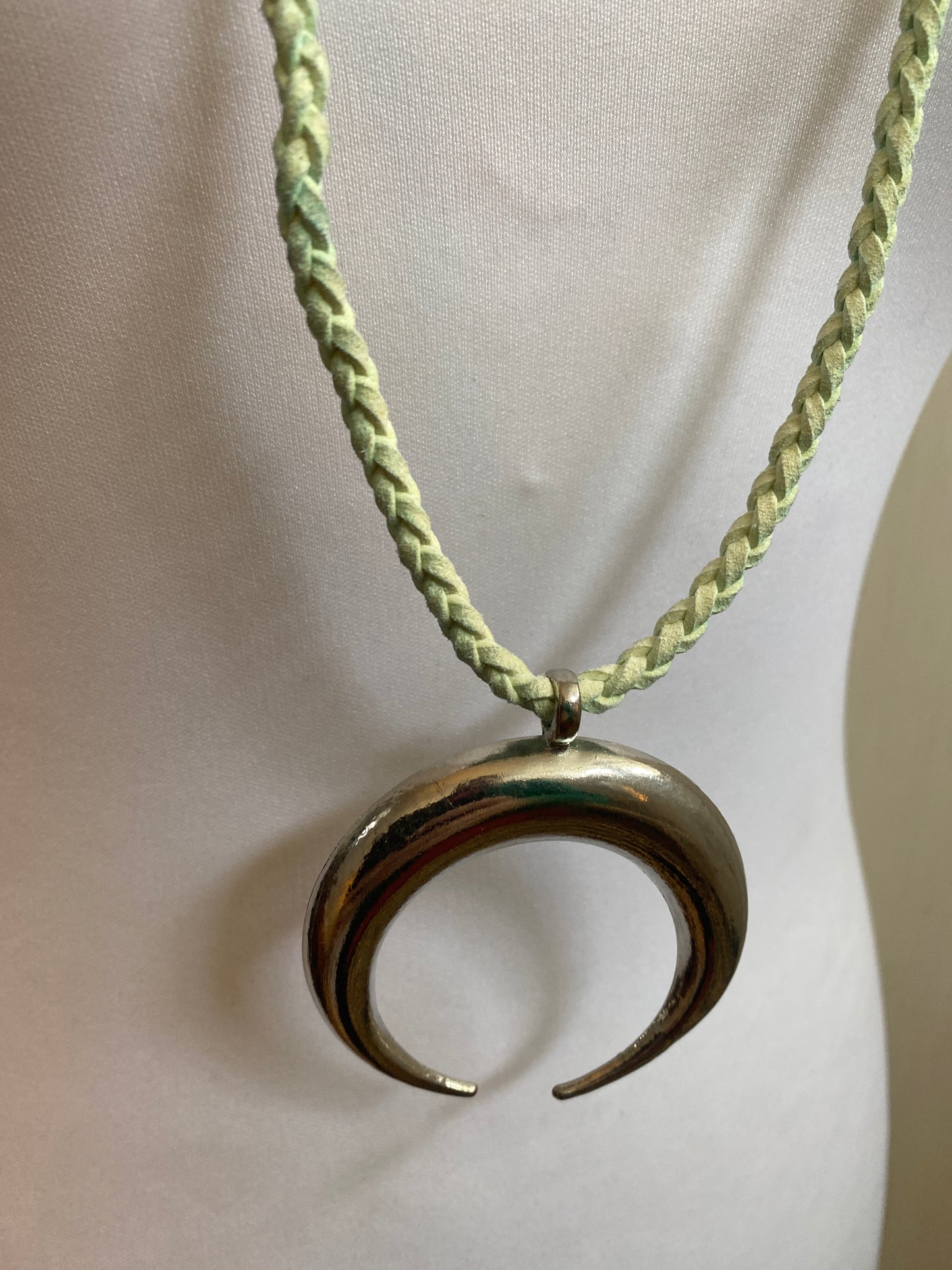 Collier porte bonheur vert