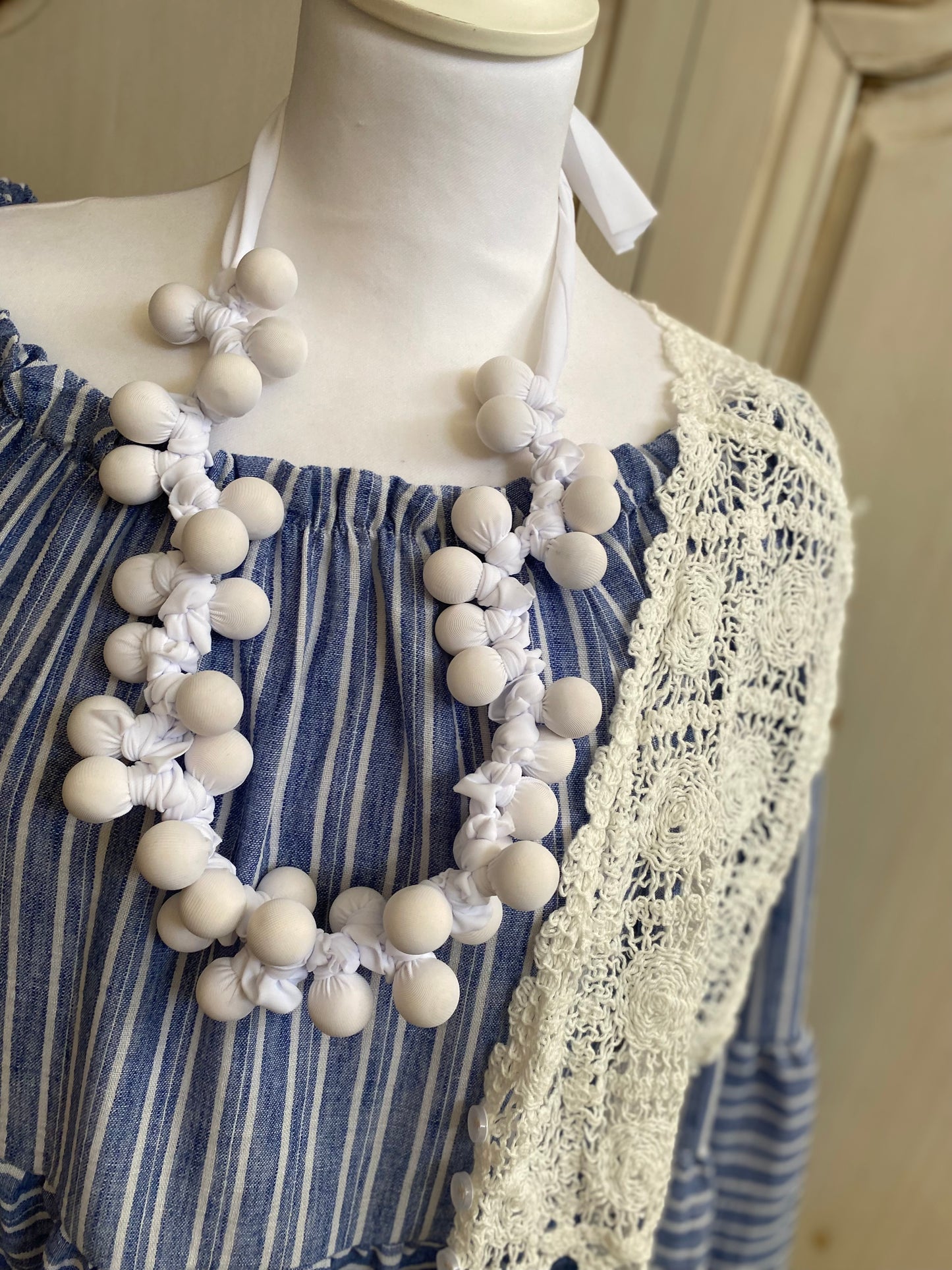 Tenue Lilia 4 pieces convient du 40 au 46