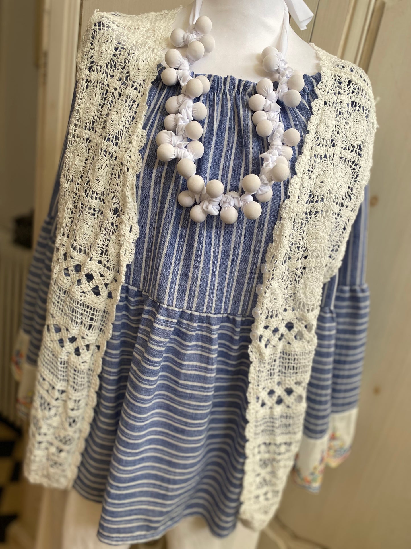 Tenue Lilia 4 pieces convient du 40 au 46