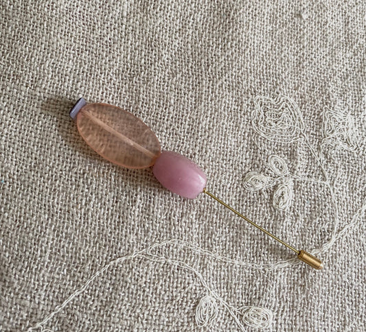 Broche pic à chapeau rose