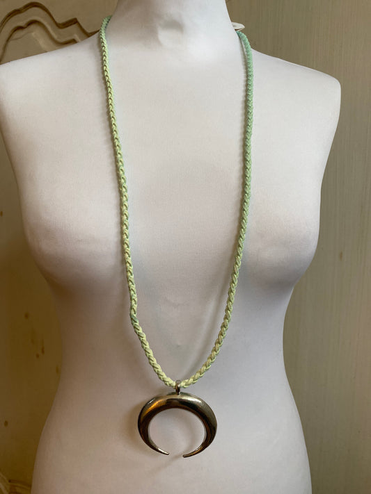 Collier porte bonheur vert