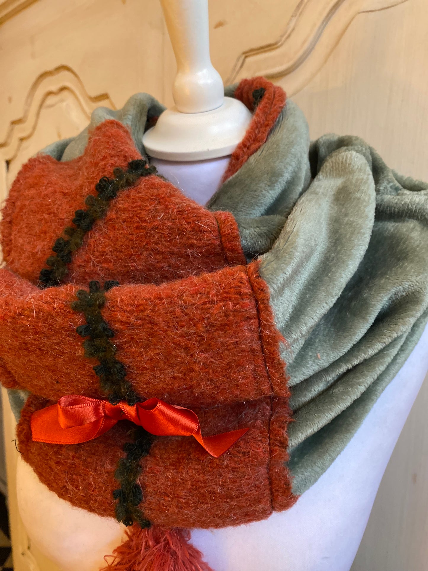 Snoods pilou velours amande et Paprika