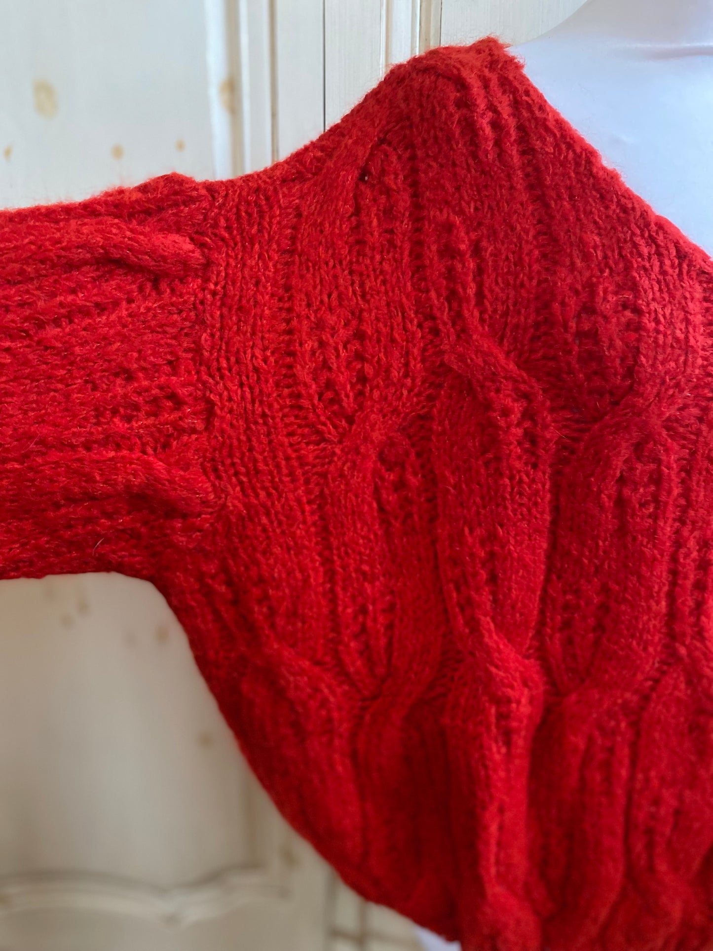 Pulls torsade Rouge du 40 au 50