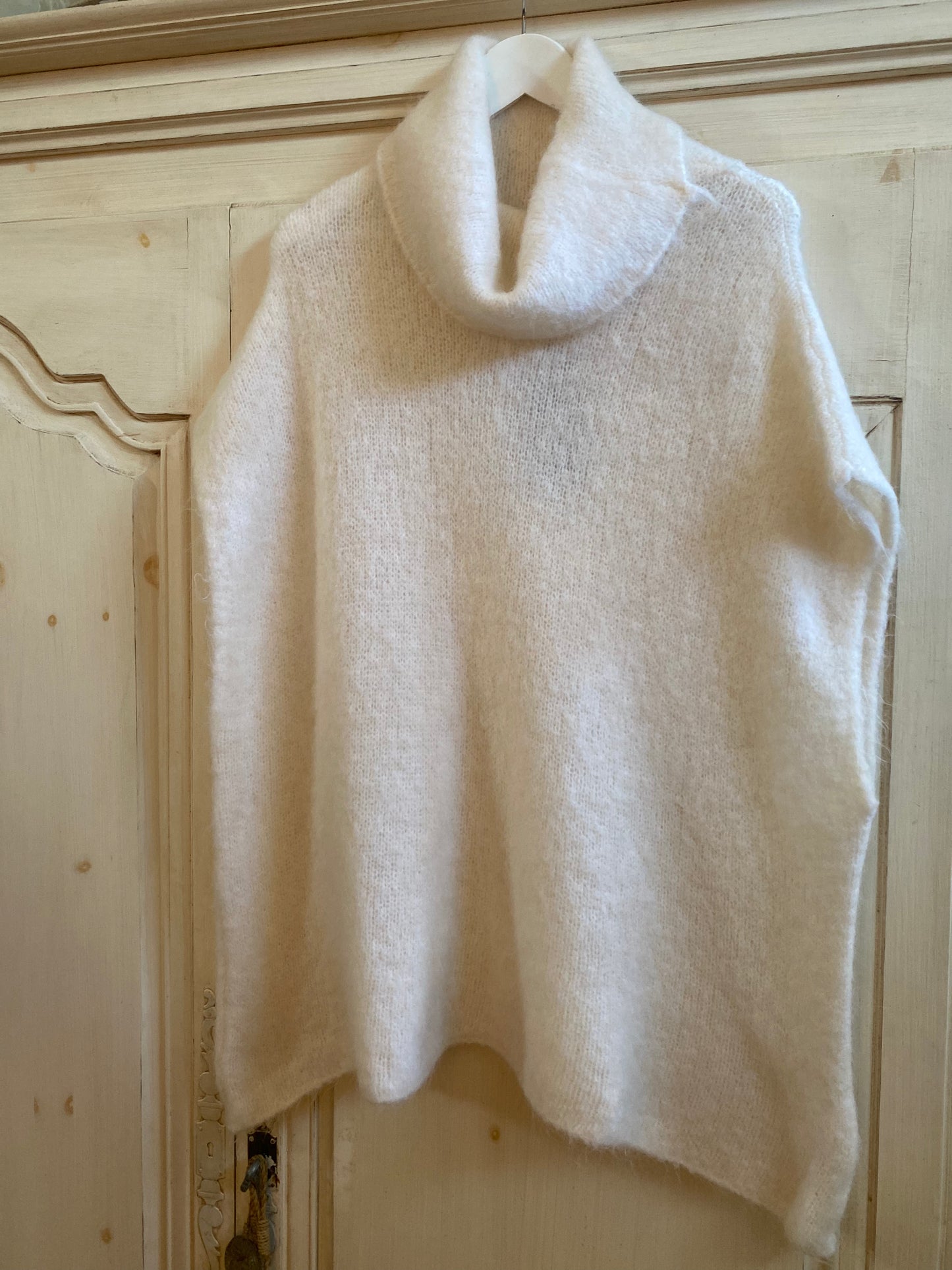 Pull-Poncho creme convient du 40 au 54