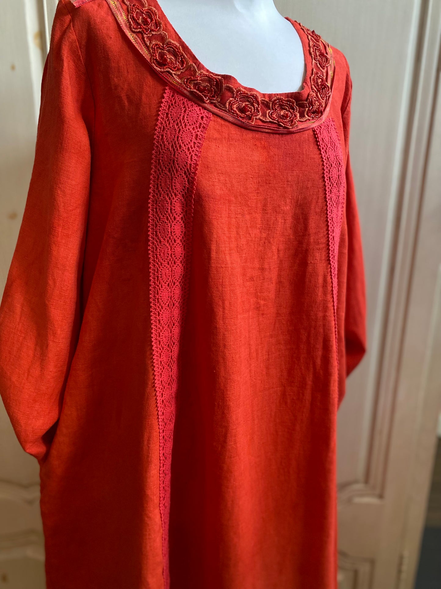 Robe en Lin Rouge corail convient du 40 au 46