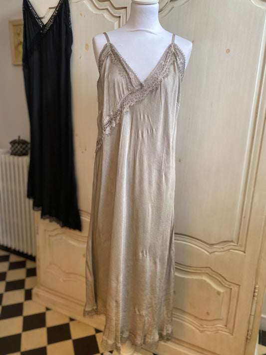 Robe Lou Taupe du 42 au 50
