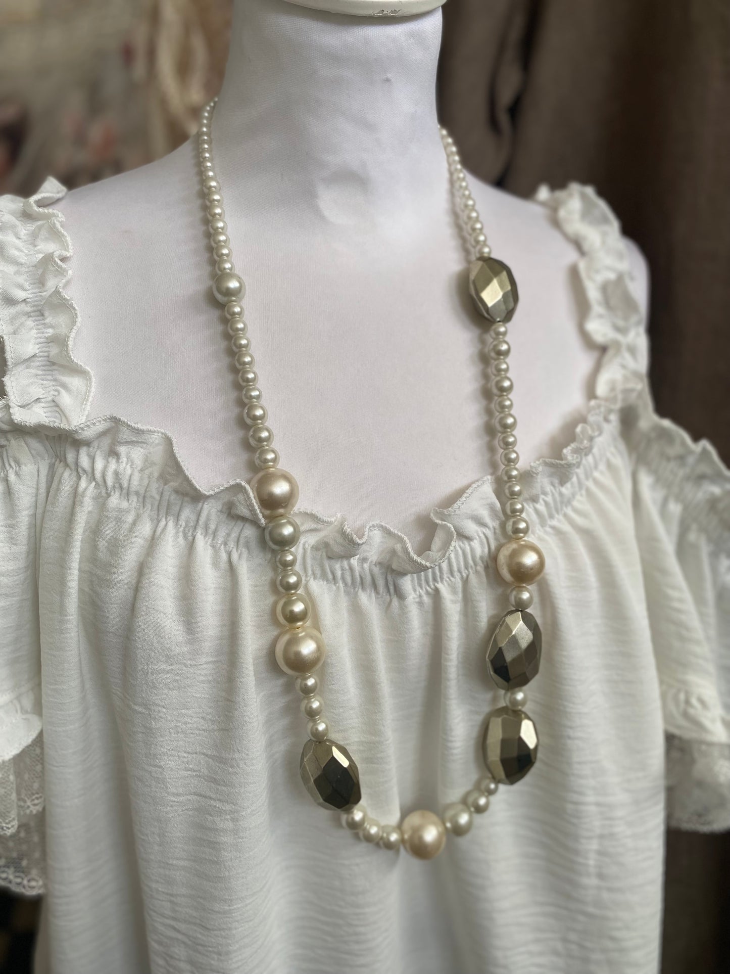 Collier perles et cabochons