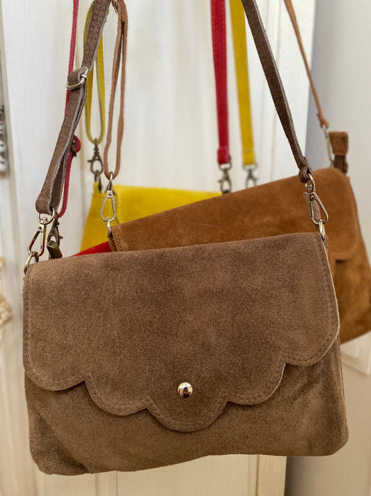 Besace croûte de cuir taupe