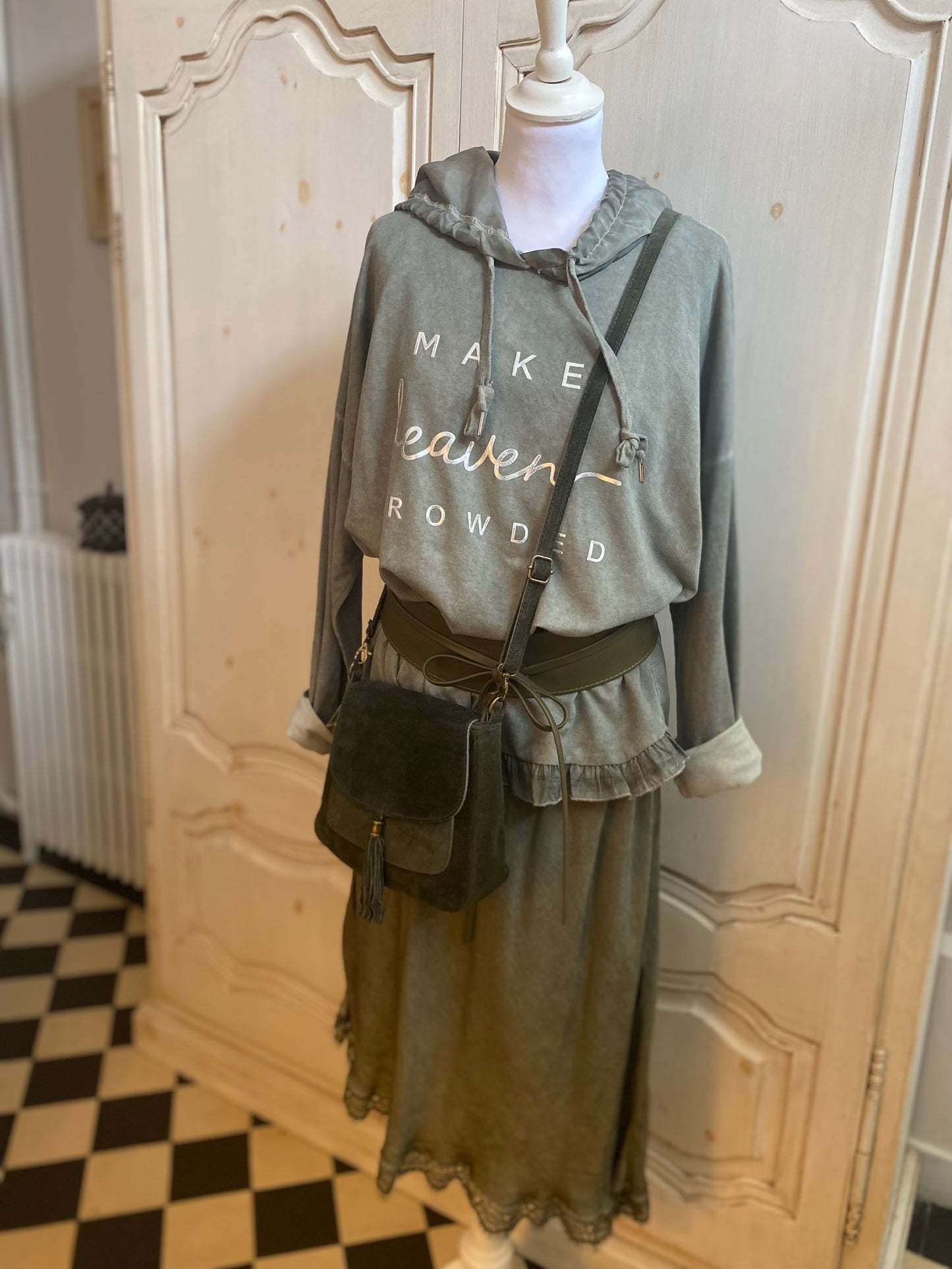 Promo -20% Tenue Kitaria 4 pieces convient du 42 au 48