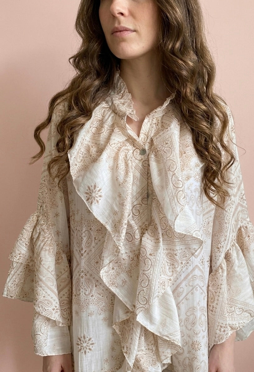 Blouse Olivia crème convient du 42 au 48
