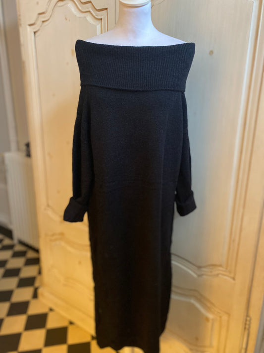 Robe Cassandre noir convient du 40 au 46/48