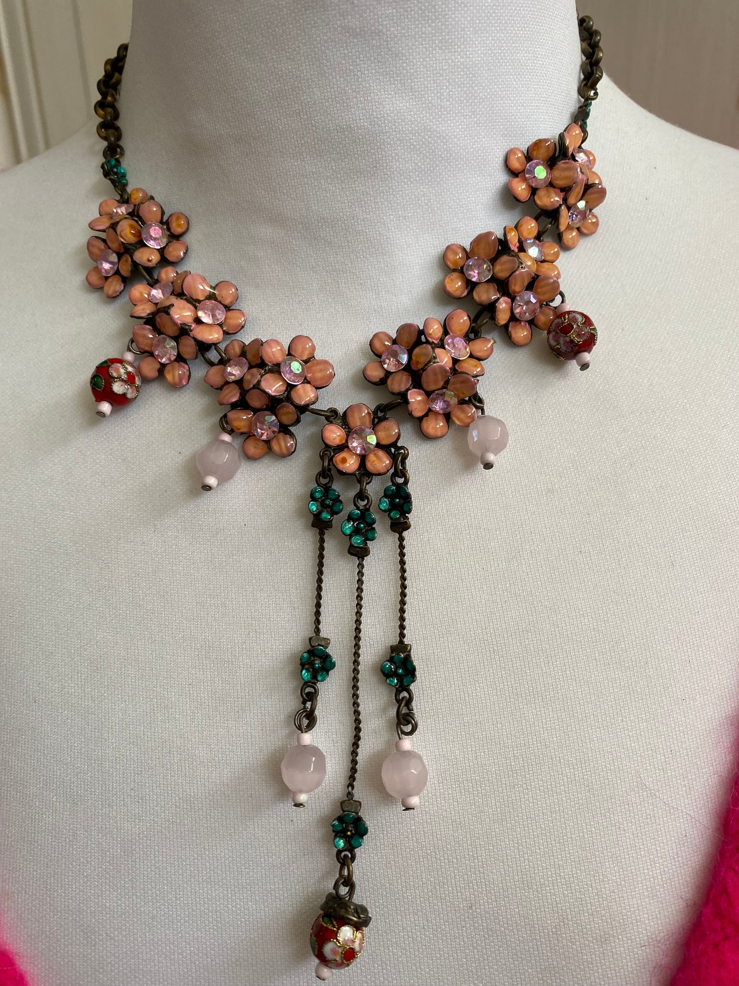 Collier Antoinette rose