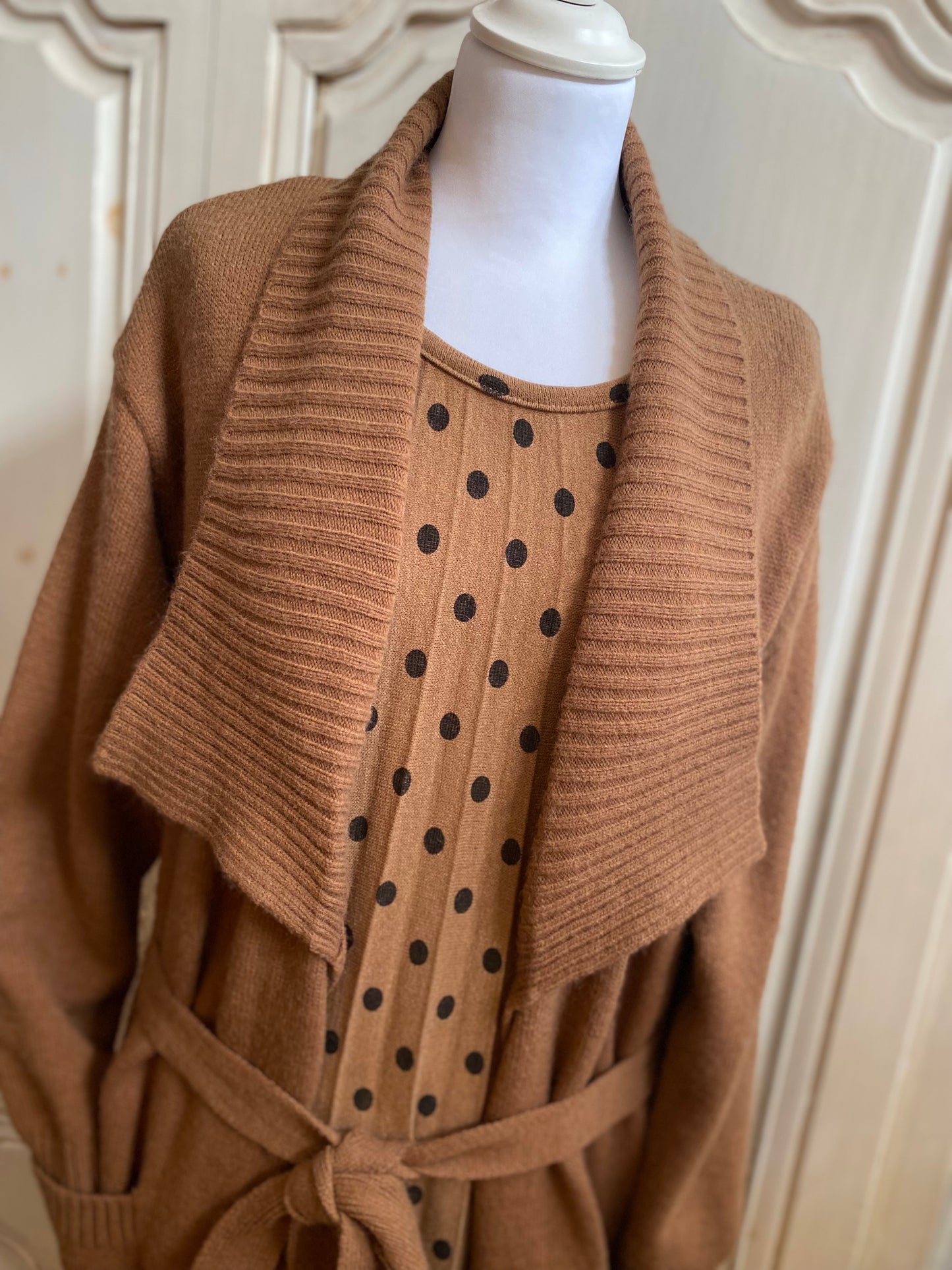 Promo Tenue 2 pièces Camel du 40 au 46+