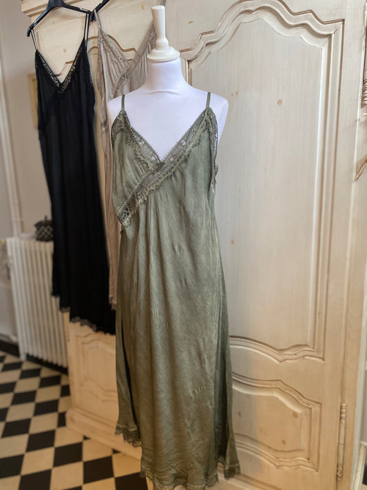 Robe Lou kaki du 42 au 50