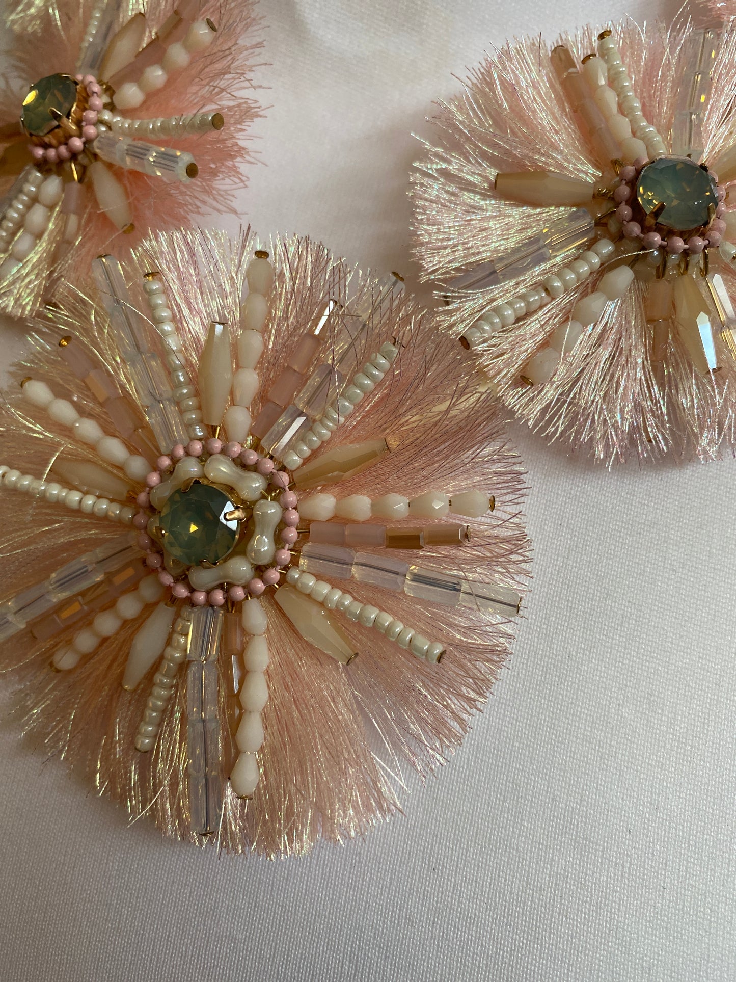 Collier irisé Rose poudré