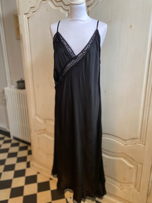 Robe Lou noire du 42 au 50