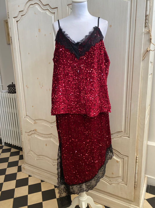 Tenue fêtes rouge du 40 au 46+