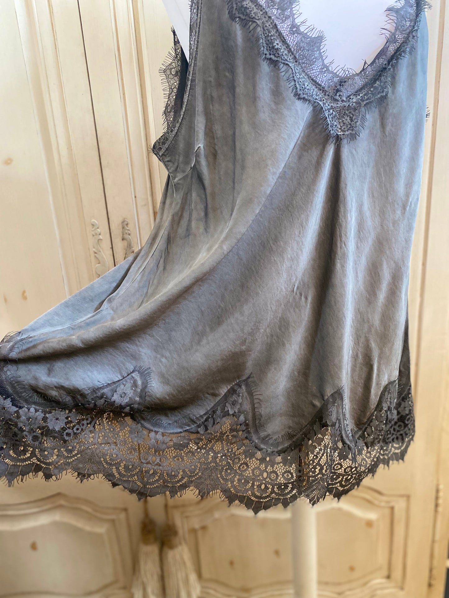 Top Soie gris convient du 42 au 50