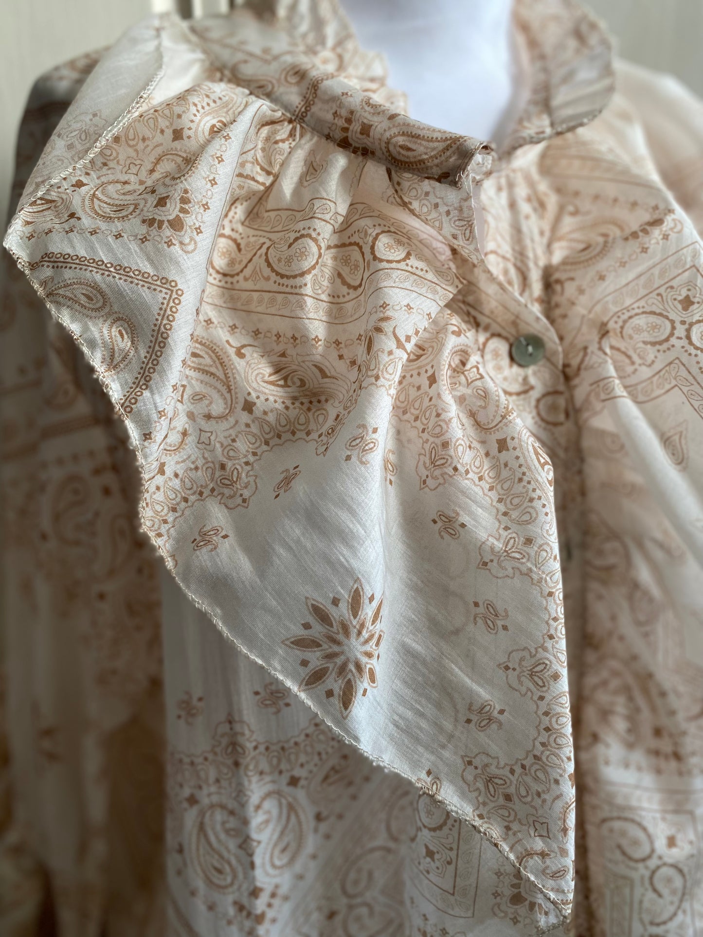 Blouse Olivia crème convient du 42 au 48