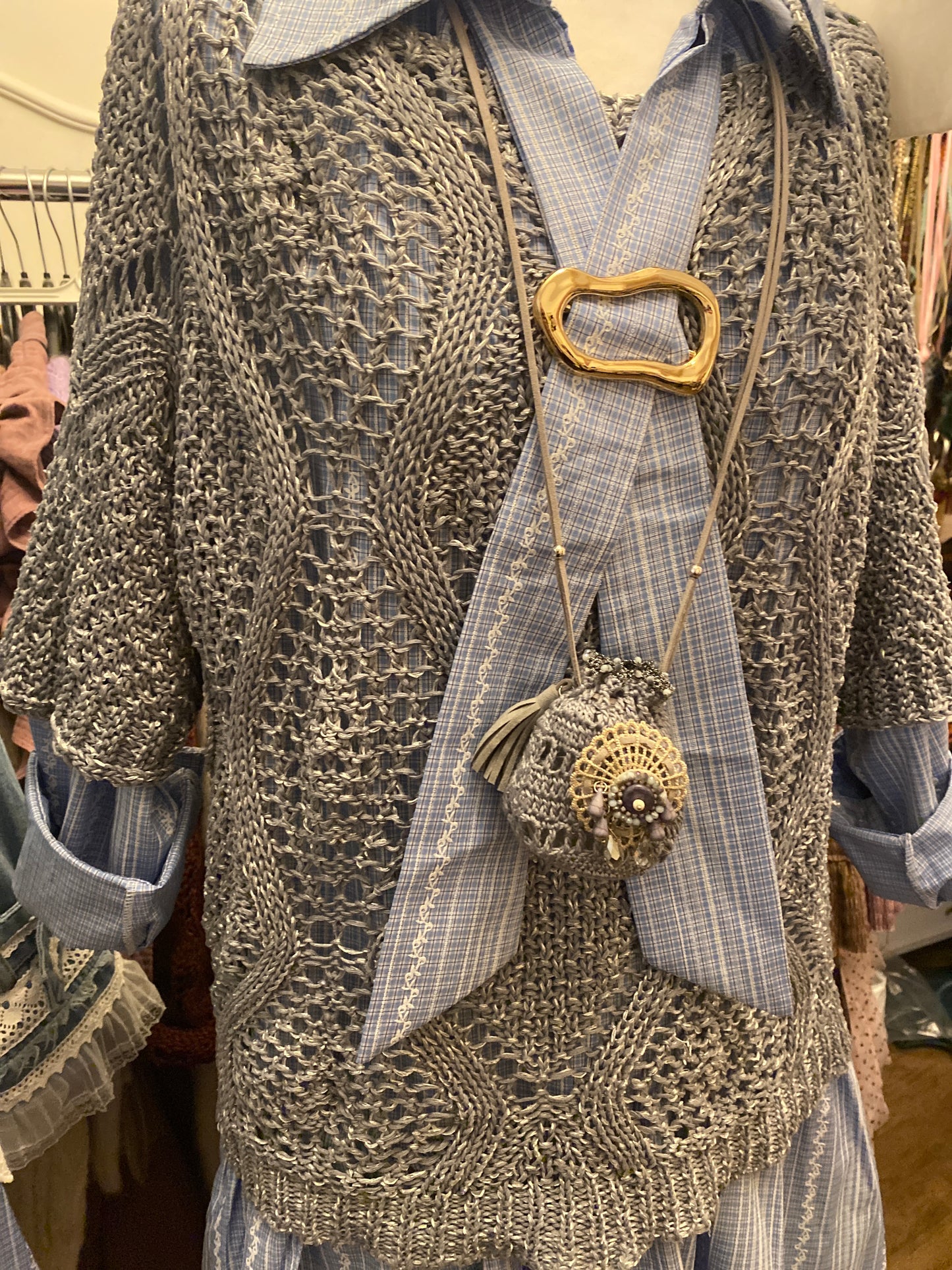 Pull iris bleu  du 38 au 46