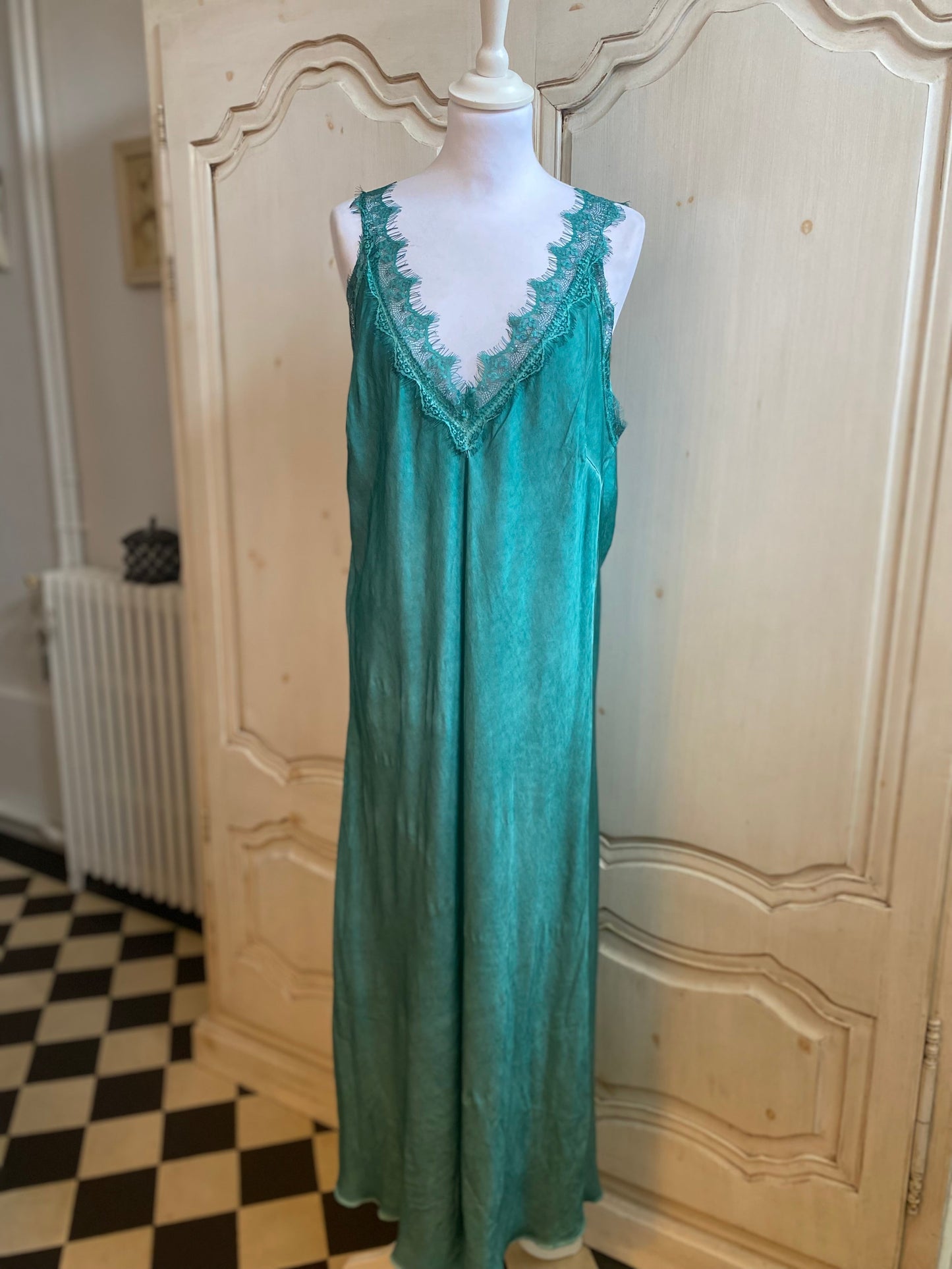 Promo Tenue émeraude 5 pièces convient du 42 au 50